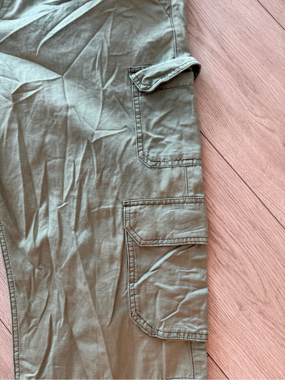 Old Navy Green Wide Leg Pants - Picture 2 of 7